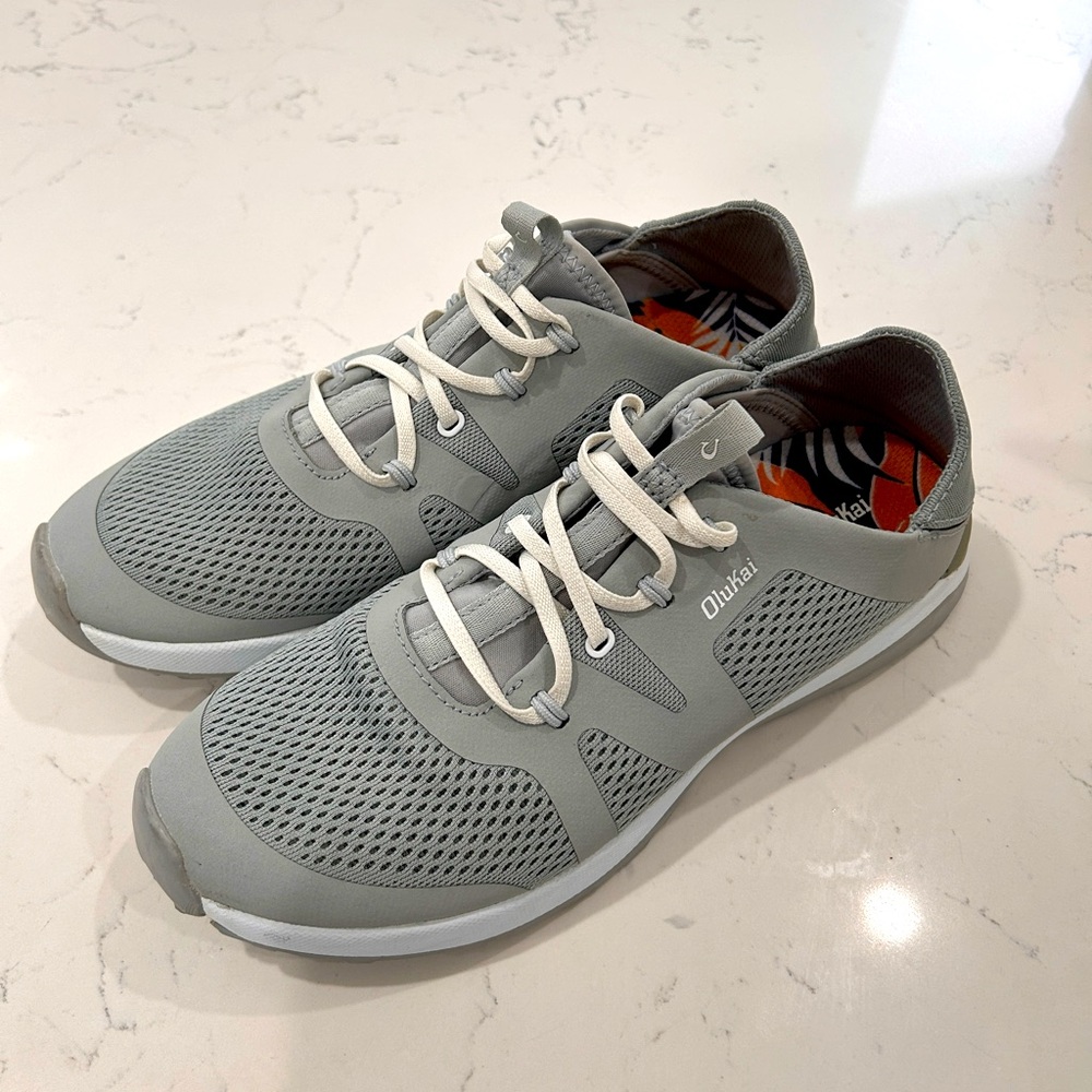 Olukai Huia Womens Size 10 Shoes Pale Grey Sneakers 20492-PGPG EUC slip on